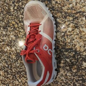 SINGLE Right Shoe ON Running Cloud Women's Size 11 Replacement Emputee